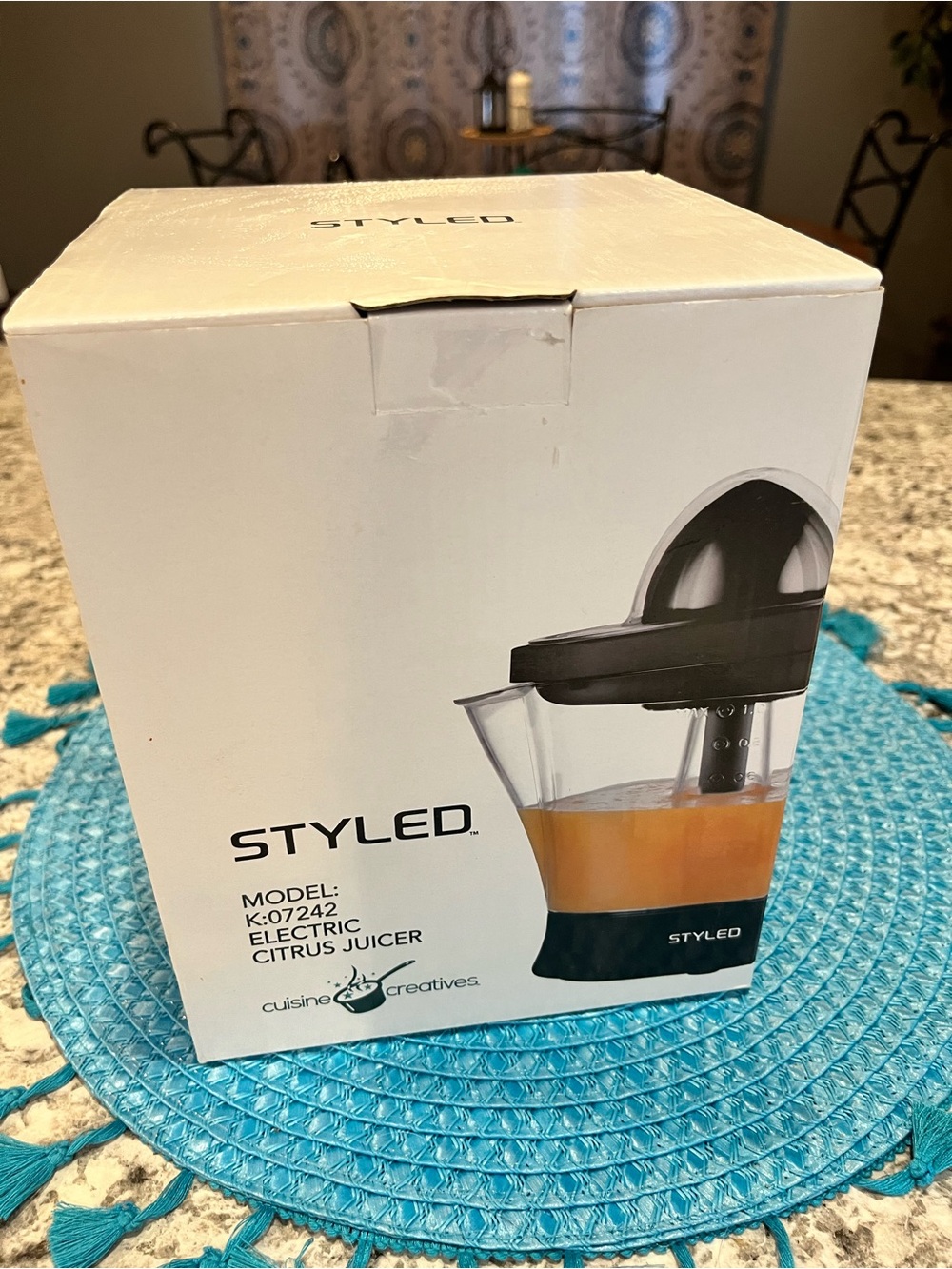 Cuisine Creatives STYLED Electric Citrus Juicer - Black and Clear